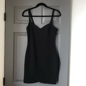 NWOT likely Black asymmetrical Fairbanks mini sz 4